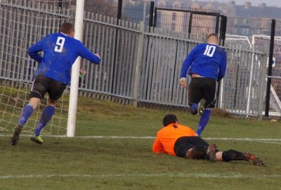 However, he was there to score when Bullivant couldn't hold Shane Kelsey's shot