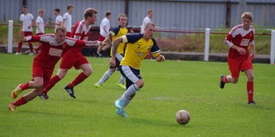 Joe Thornton tries to start an attack for Tadcaster