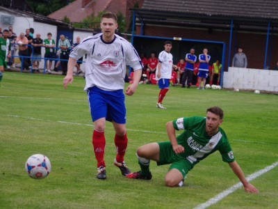 Action from Yorkshire Amateur 0-6 Bradford (Park Avenue)