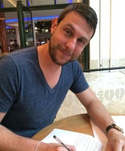 Steven Drench signs his contract with FC Halifax Town